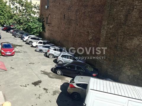 комерційна за адресою Володимирська вул., 51/53