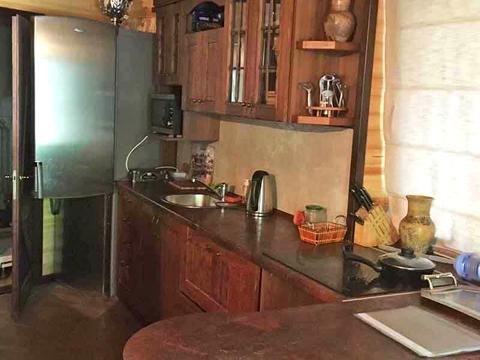 будинок за адресою Набережна вул.