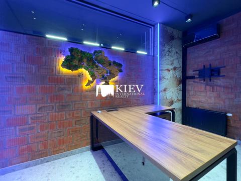 комерційна за адресою Джона Маккейна вул. (Івана Кудрі), 1-А