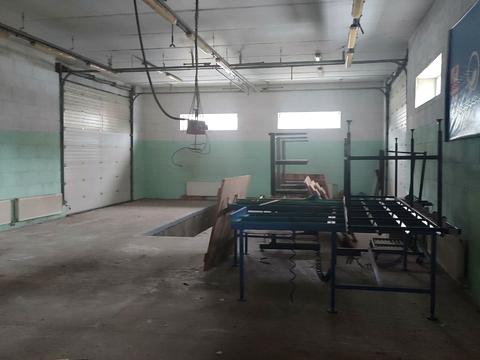 комерційна за адресою Степана Бандери вул. (Попова), 3