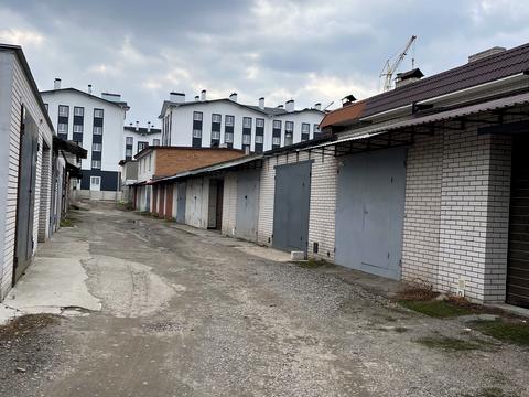 паркомісце за адресою Теплична вул., 38