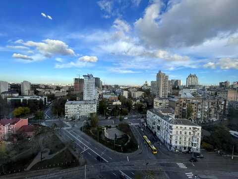 квартира за адресою В'ячеслава Чорновола вул., 2