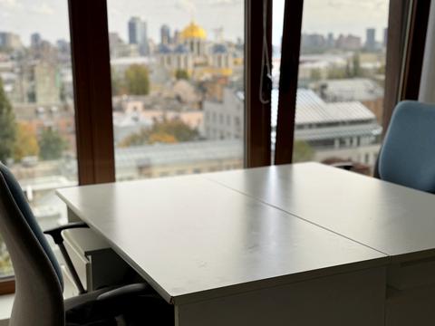 комерційна за адресою Пирогова вул., 2/37б
