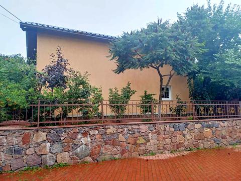 будинок за адресою Шкільна вул., 5