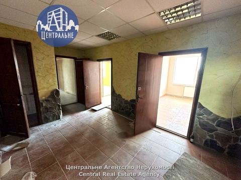 комерційна за адресою Ярослава Мудрого вул. (Моріса Тореза), 64б