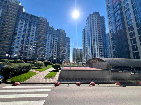 комерційна за адресою Андрія Верхогляда вул. (Михайла Драгомирова), 1-20