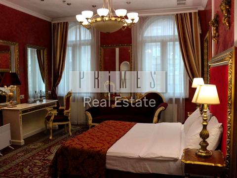 комерційна за адресою Велика Васильківська вул. (Червоноармійська), 5