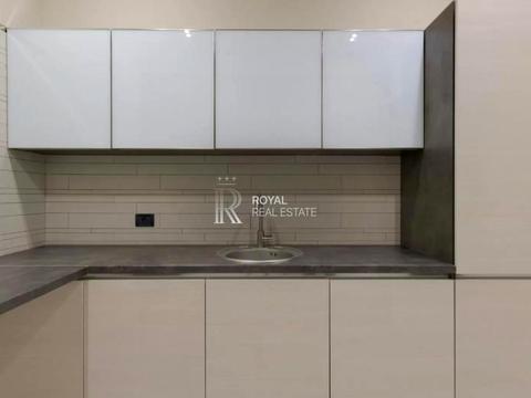 комерційна за адресою Івана Франка вул., 1