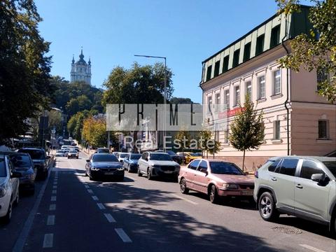 комерційна за адресою Андріївська вул., 7