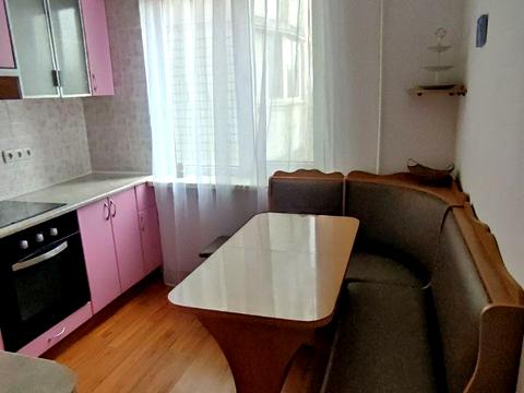 квартира за адресою Князя Володимира Великого просп., 90