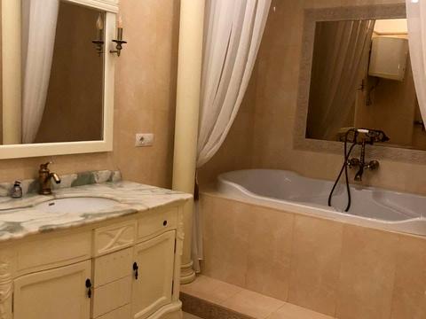 квартира за адресою Володимира Івасюка просп. (Героїв Сталінграду), 4