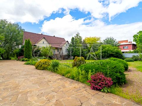 будинок за адресою Центральна, 3