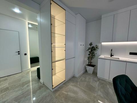 квартира за адресою Літературна вул., 10