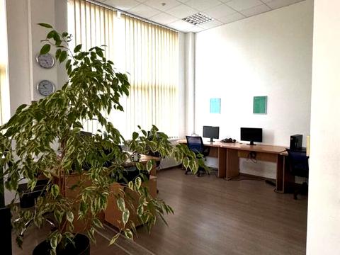 коммерческая по адресу Грушевського, 15