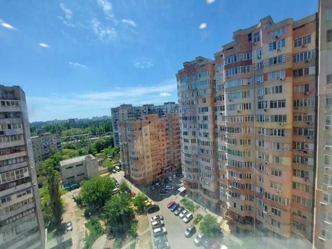 квартира по адресу Небесной Сотни просп. (Маршала Жукова), 3А/1