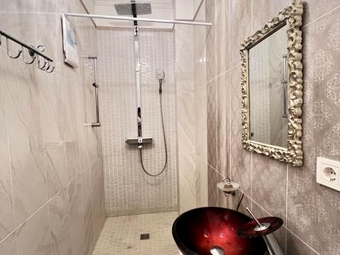 квартира по адресу Евгения Коновальца ул. (Щорса), 36-В