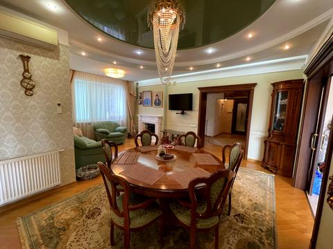 будинок за адресою с. Бобриця, Паркова