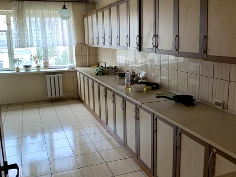 комната по адресу Евгения Плужника ул., 5