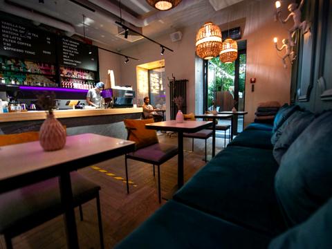 комерційна за адресою Саксаганського вул., 53/80