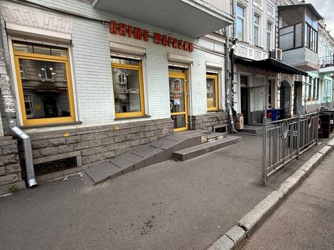 коммерческая по адресу Межигорская ул., 17