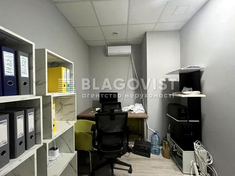 комерційна за адресою Володимира Івасюка просп. (Героїв Сталінграду), 10-А