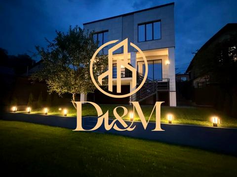 будинок за адресою Листопадна вул.