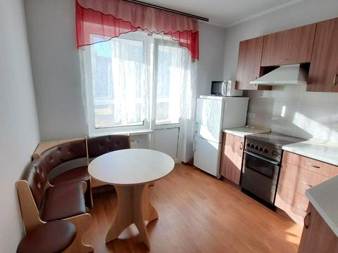 квартира за адресою Софії Русової вул., 7