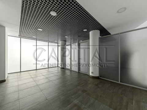 комерційна за адресою Єжи Ґедройця вул. (Тверська), 1