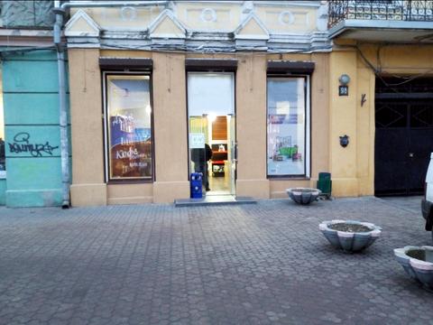 комерційна за адресою Новосельського вул., 98