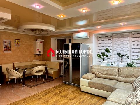 квартира за адресою Полякова, 21