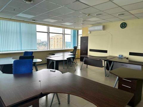 комерційна за адресою Митрополита Андрея Шептицького вул. (Анатолія Луначарського), 4