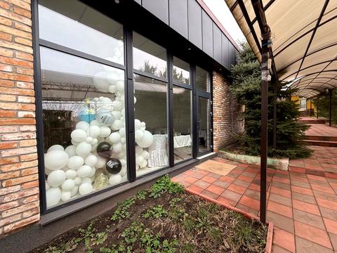 комерційна за адресою Пасічна вул., 24