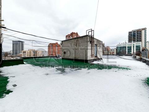 комерційна за адресою Дмитрівська вул., 18/24