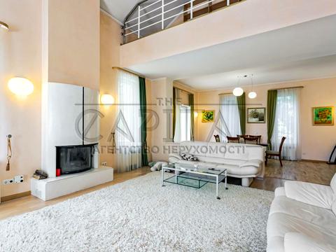 дом по адресу Столичне Шосе