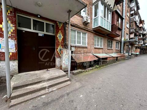 комерційна за адресою Білоруська вул., 10/18