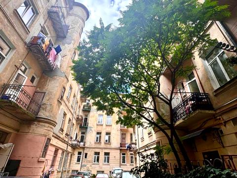 квартира за адресою Дорошенка вул., 13