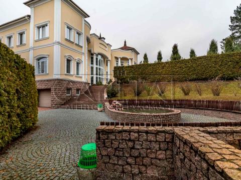 будинок за адресою Центральна, 5