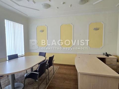 комерційна за адресою Івана Мазепи вул. (Січневого Повстання), 1