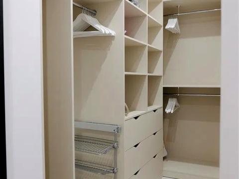 квартира за адресою Салютна вул., 2