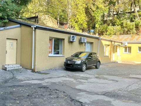 комерційна за адресою Саксаганського вул., 44-В