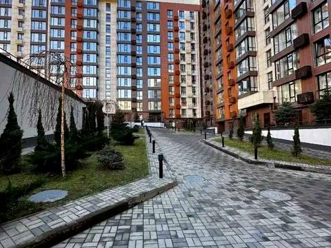 квартира за адресою Левка Лук'яненка вул. (Василя Жуковського), 33