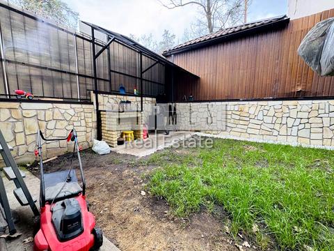 будинок за адресою Українська вул.