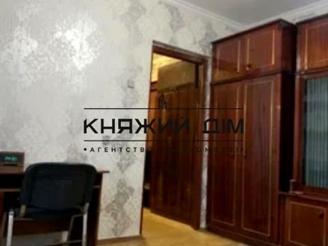 квартира за адресою Анни Ахматової вул., 39-А