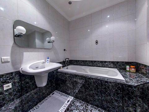 квартира за адресою Євгена Чикаленка вул. (Пушкінська), 25