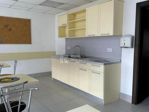 комерційна за адресою Київ, Науки просп., 42-Б