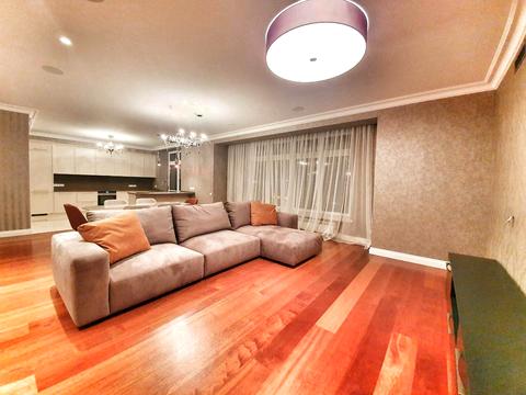 квартира по адресу Круглоуниверситетская ул., 3-5