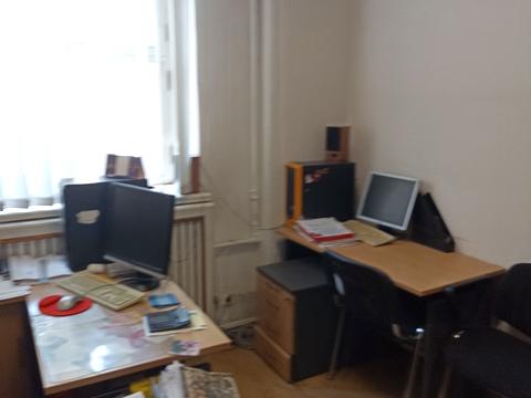 комерційна за адресою Пастера вул., 12