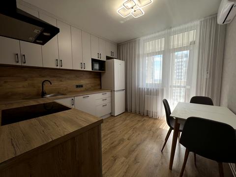 квартира за адресою Ревуцького вул., 39