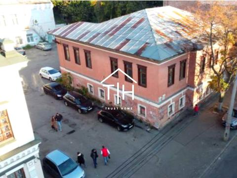 комерційна за адресою Хорива вул., 19