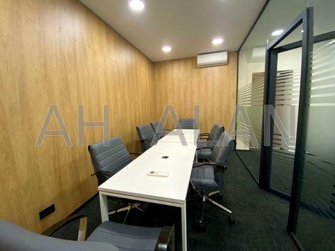 комерційна за адресою Кловський узвіз, 7a